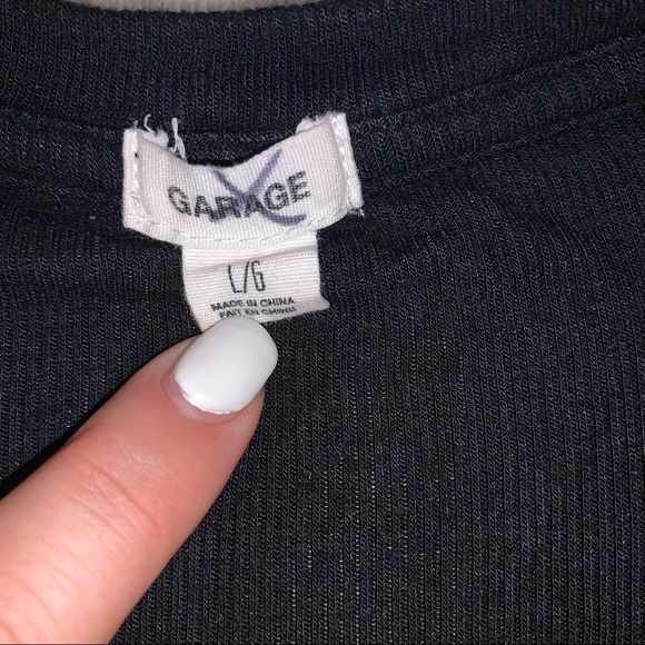 Woman’s Stylish Outfit - Picture 15 of 15